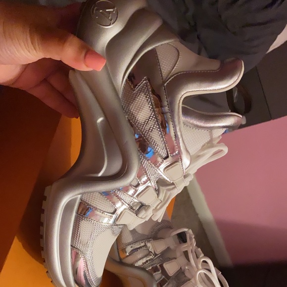 lv archlight sneaker silver
